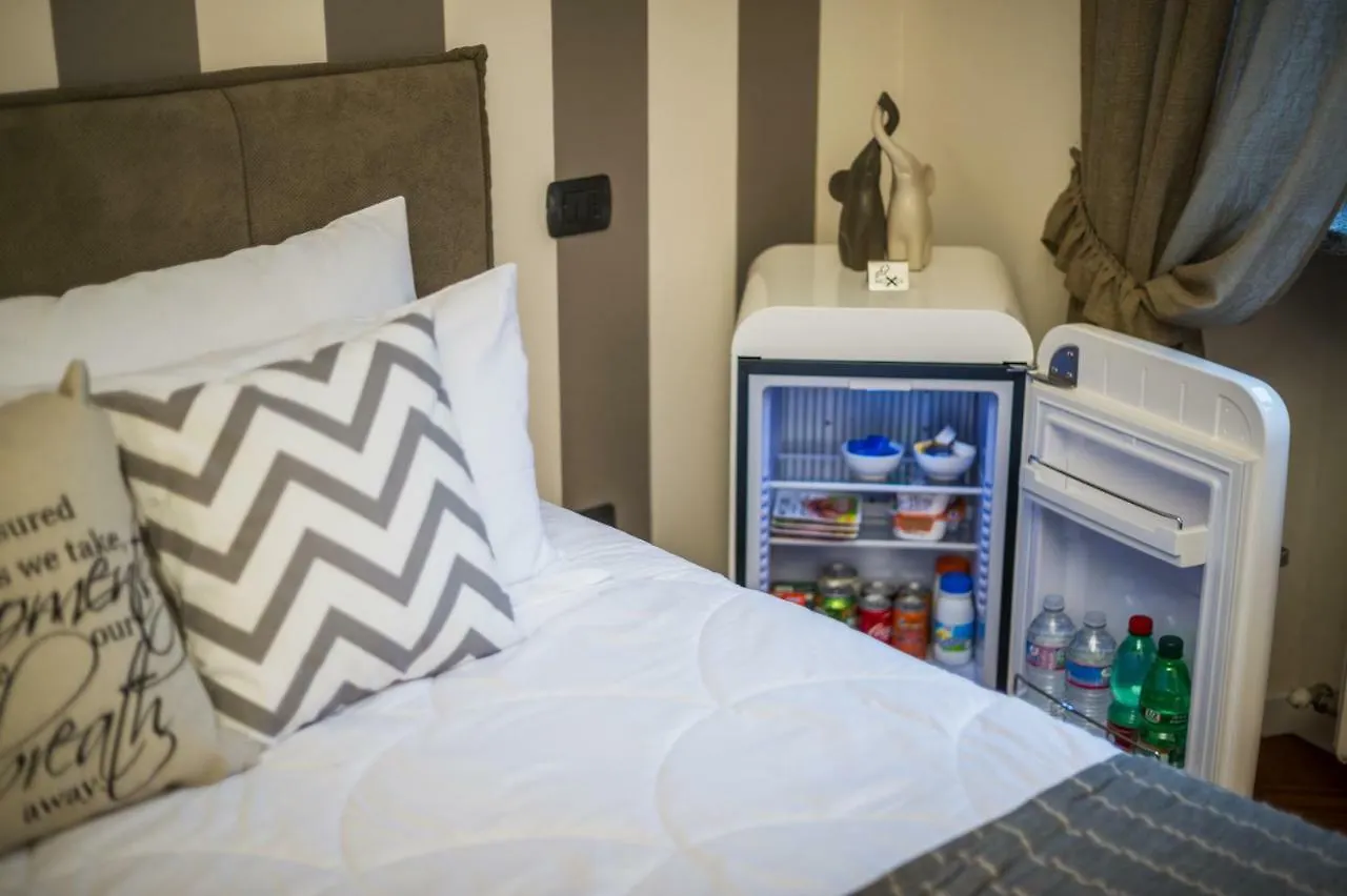 Moscova Luxury B&B Milan 2*,  Italy
